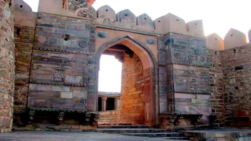 kalinjar fort Kalinjar Fort