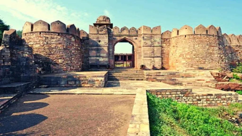 kalinjar fort Kalinjar Fort